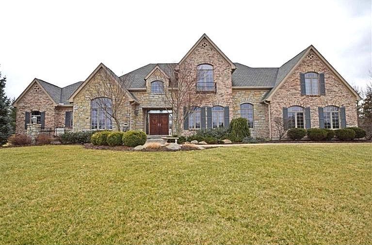 1st image of 909 Clover Ln