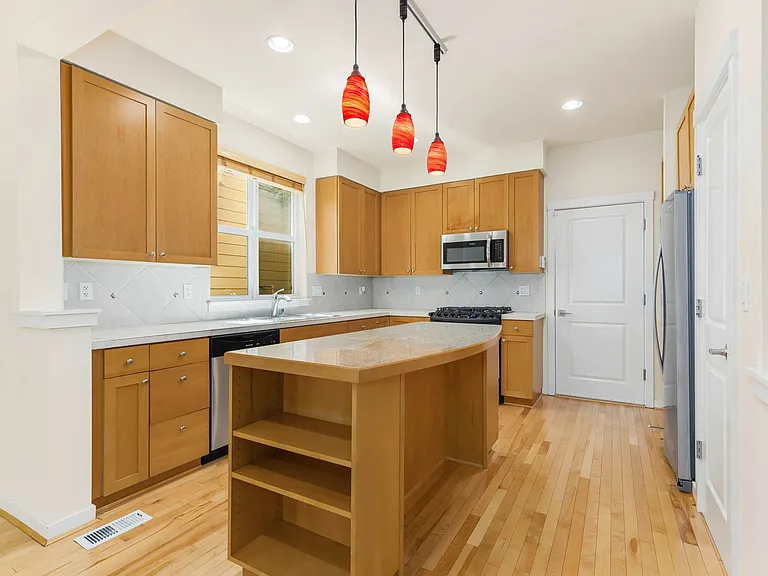 516 Lingering Pine Dr NW — Photo 7
