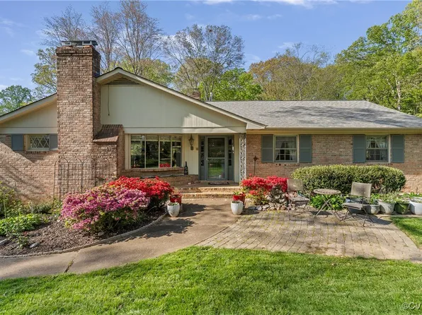 2133 Bloomsherry Dr, North Chesterfield, VA 23235