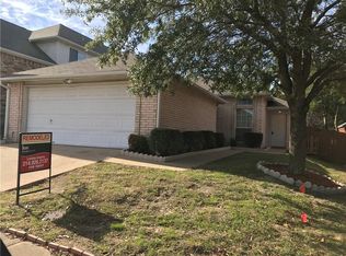 225 Juniper Ridge Ct, Desoto, TX 75115