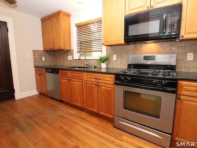 53 Lilac Ave — Photo 11