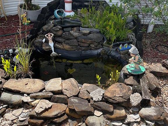 5th image of 2021 Lake Linda Cir