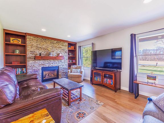 4th image of 8331 W West Ave