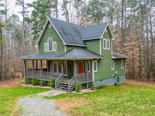 64 Capps Cv, Buffalo Junction, VA 24529