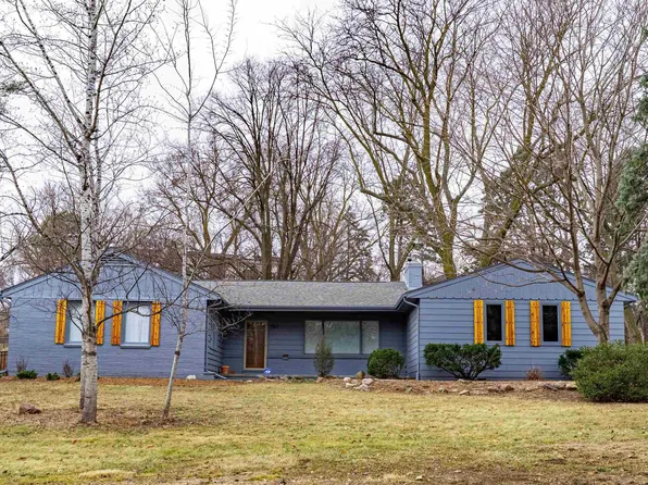 7811 Pierce Cir, Omaha, NE 68124