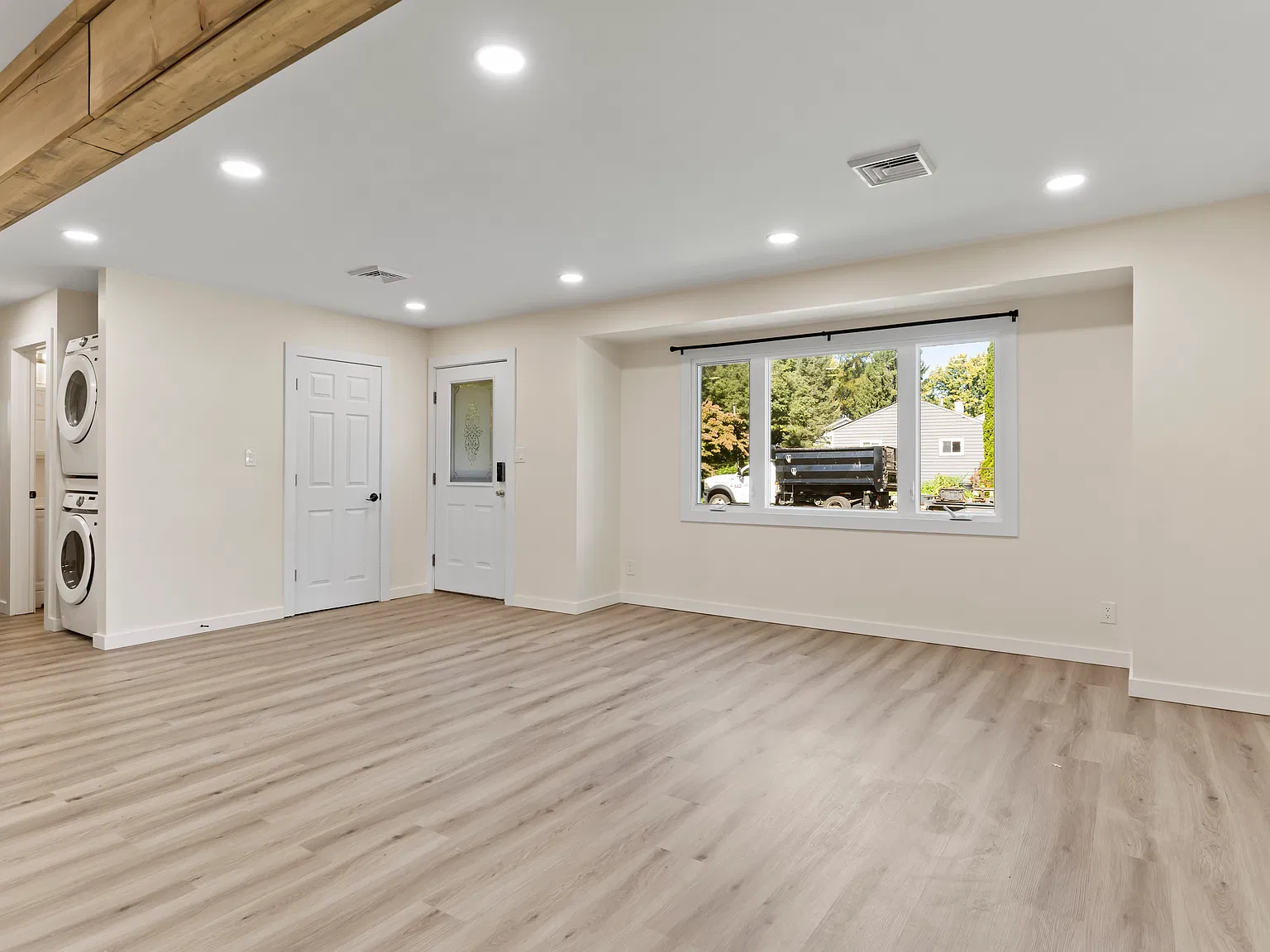 3 bed, 1450 sqft, $2,250 — Photo 4