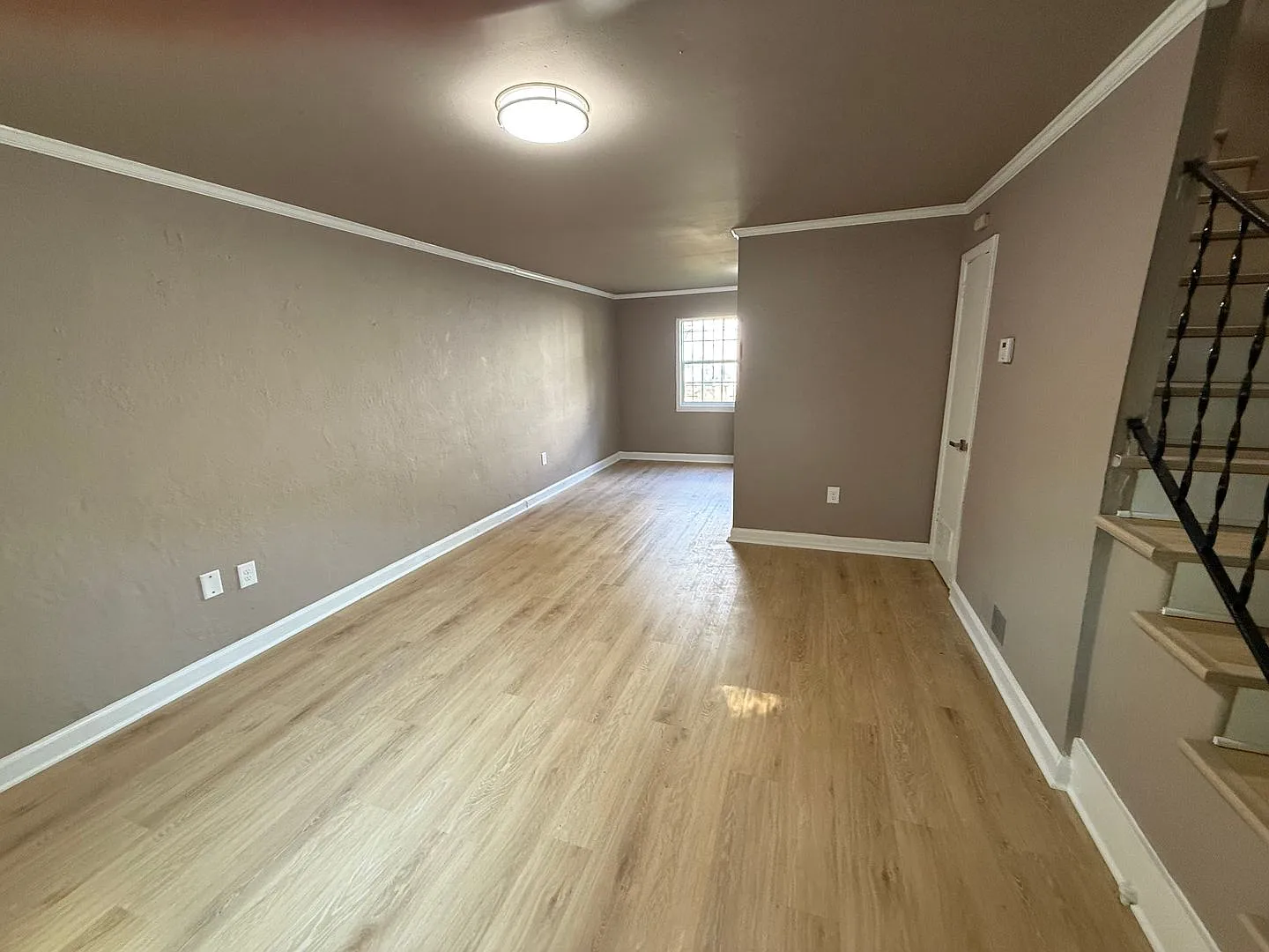 821 Booker St — Photo 4