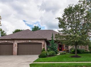387 White Oak Ln, Greenwood, IN 46142