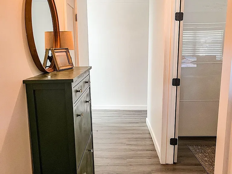 120 E 56th Pl — Photo 14