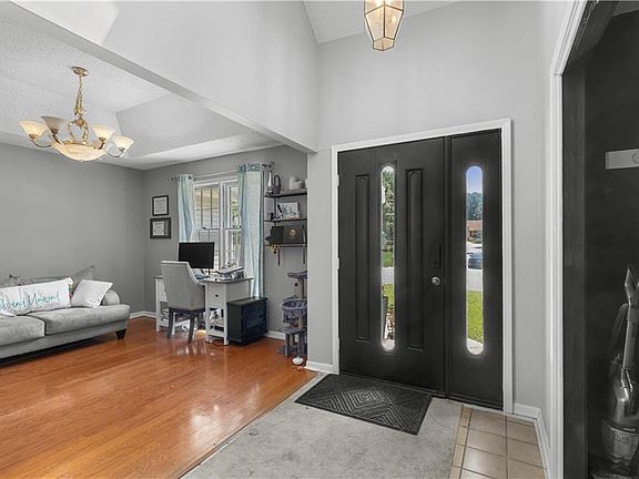 4th image of 6516 Rosehill Rd