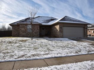 470 E Whitethorn Dr, Republic, MO 65738
