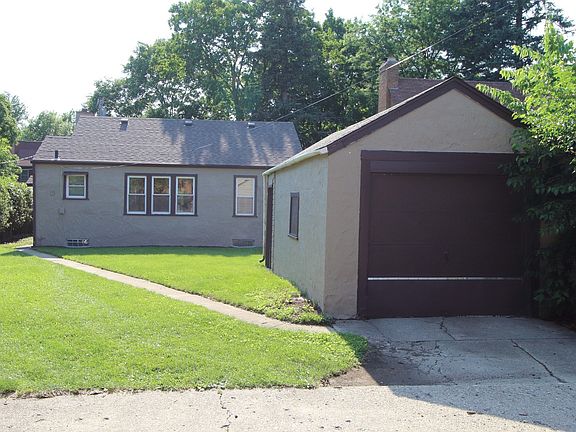2nd image of 413 Robert Ave