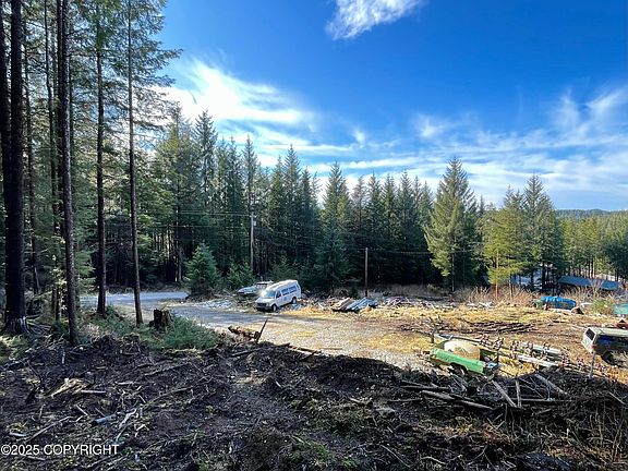 2nd image of L2b9 Huckleberry Dr