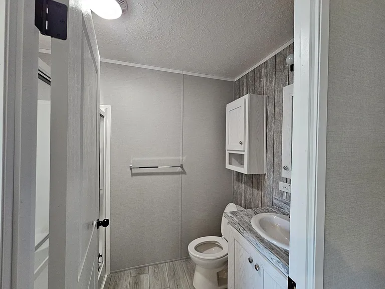 1267 Avenue A — Photo 10