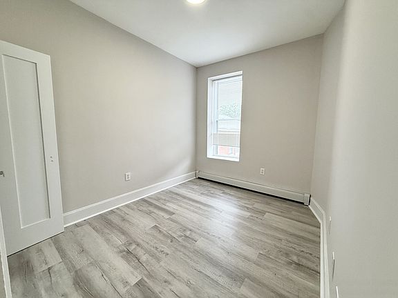 4th image of 15 Ruggles St #6