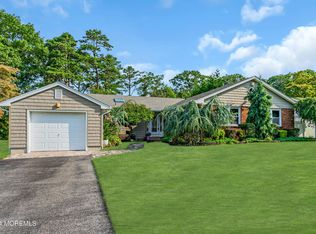 88 Friendship Ln, Toms River, NJ 08753