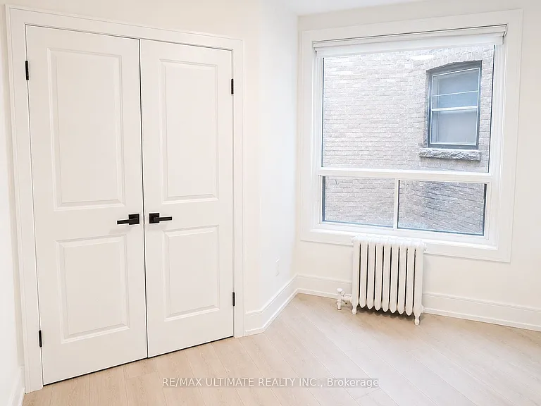 810 Bloor St W #200 — Photo 9