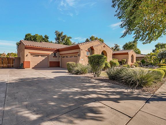 5th image of 8232 W San Juan Ave