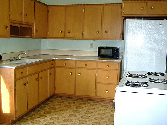 2nd image of 301 W Lead St
