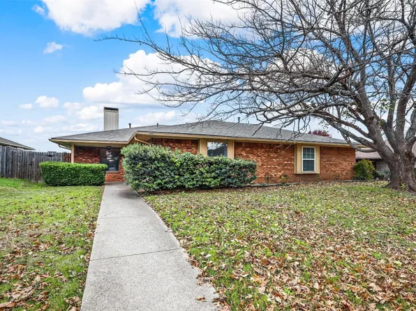 806 Shadywood Ln, Desoto, TX 75115