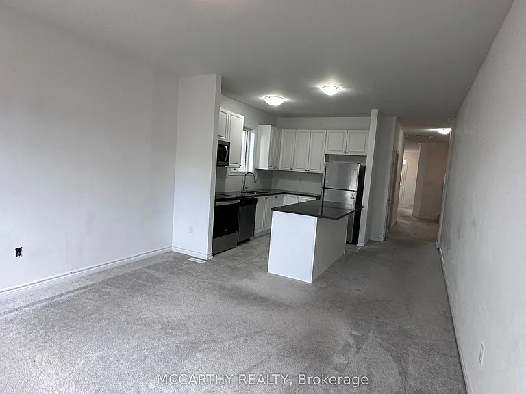 231 Ridley Cres — Photo 5