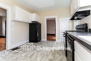 5th image of 4126 Harding Ave