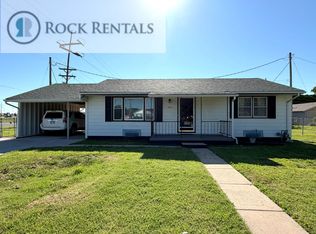1614 N Pleasant St, Hutchinson, KS 67501