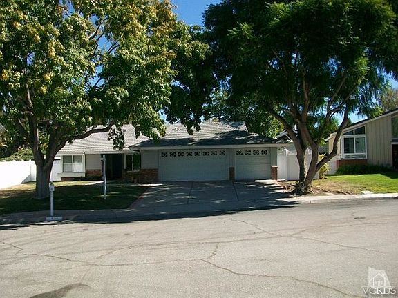 3rd image of 664 Garland Ct