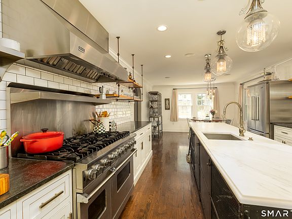 4th image of 110 Foxcroft Road