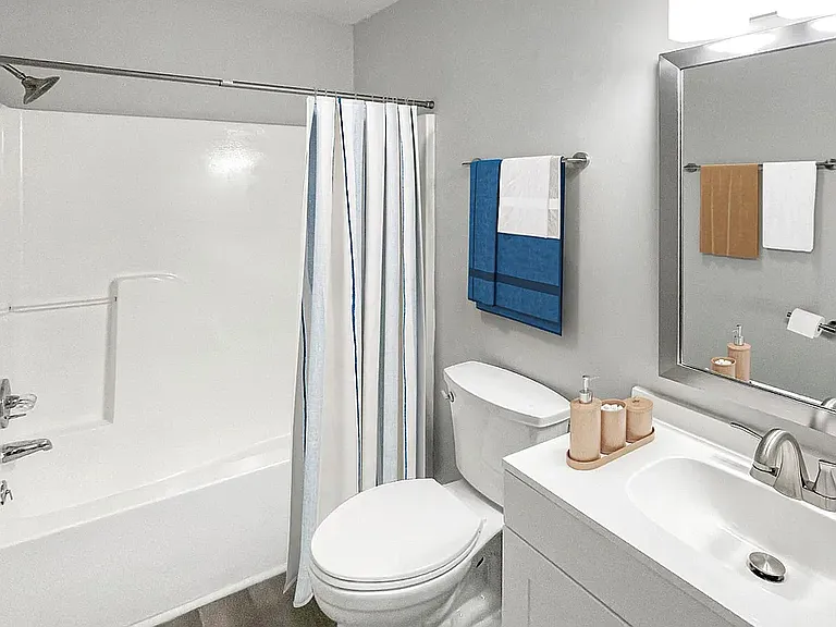 Boulevard West Apartments — Photo 6