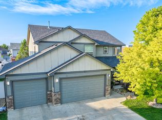 1914 24th St W, Williston, ND 58801