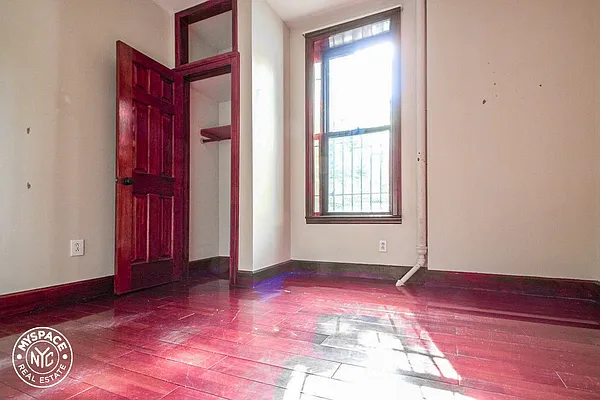 Rented by MySpaceNYC | media 20
