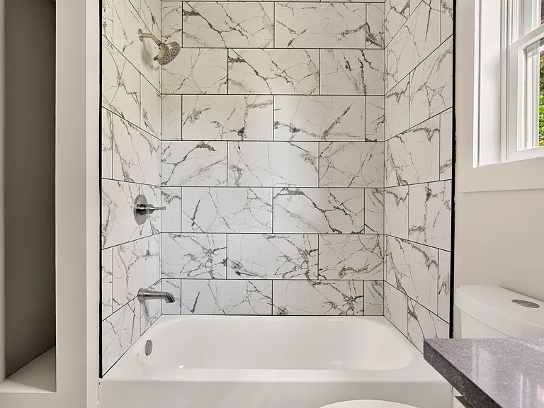 176 Hudson St #2 — Photo 12