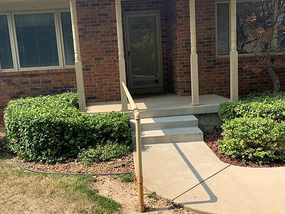 3rd image of 1108 Eastgate Dr