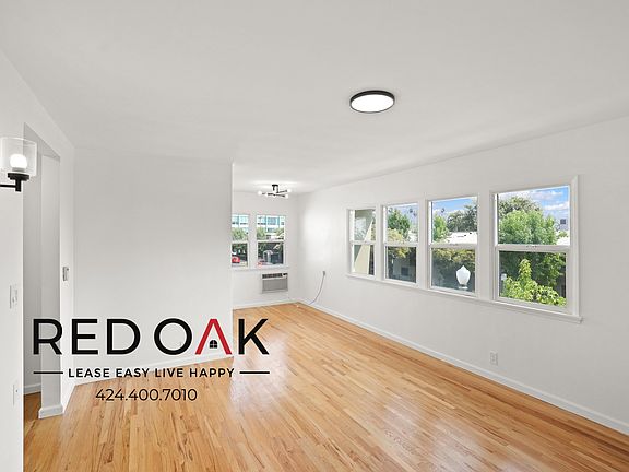 3rd image of 2251 W Merton Ave #1