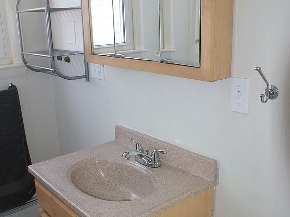 5th image of 12 Reservoir Avenue Manville #1