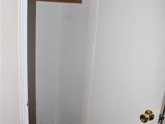 5th image of 78 Gibson Blvd APT 2D