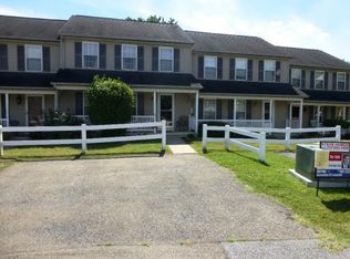 16 Cold Stream Dr, Lancaster, PA 17603