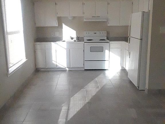 4th image of 1709 N 25th St #14