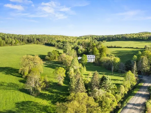 61 Braeburn Lane, Barnet, VT 05821