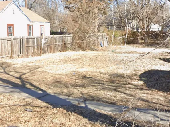 2312 E Random Rd, Wichita, KS 67214