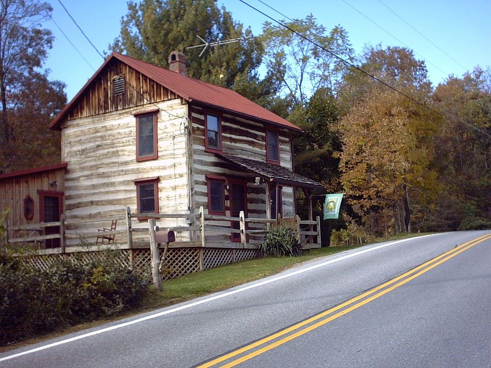 2nd image of 1321 Roundtop Rd