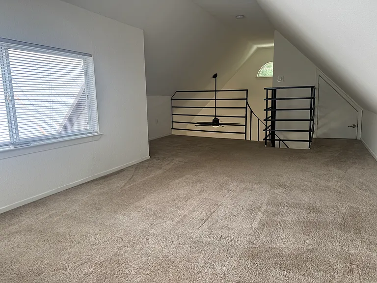 1514 Parker Ln #207 — Photo 7
