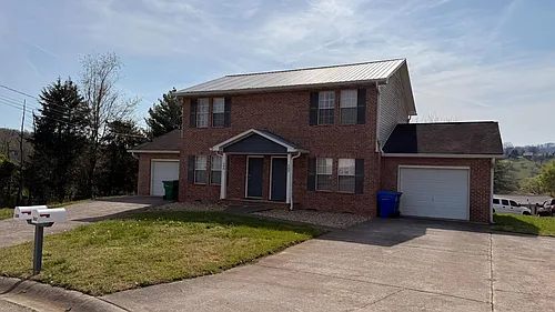 262 Bradford Dr Photo 1