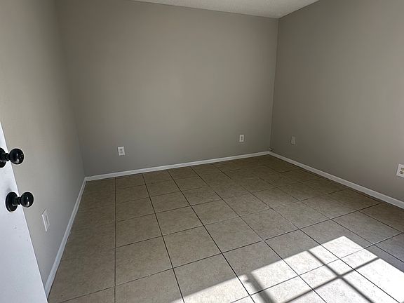 5th image of 2916 Houma Blvd