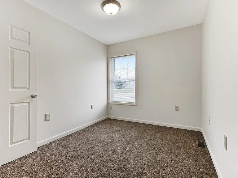Summit Wood Apartments — Photo 14