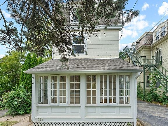 3rd image of 316 Locust Ave