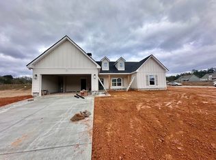 1192 Willows Dr, Opelika, AL 36801