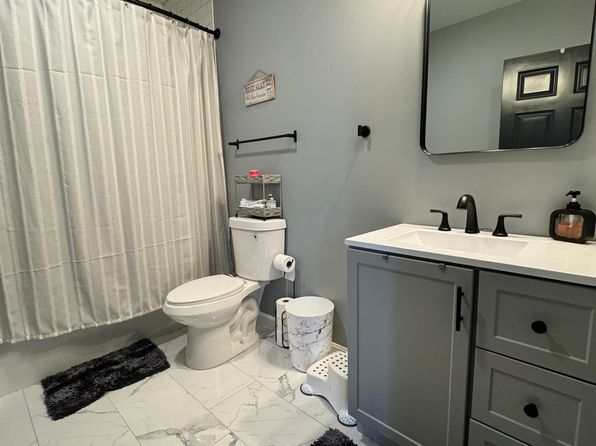 14 Sidney St #2