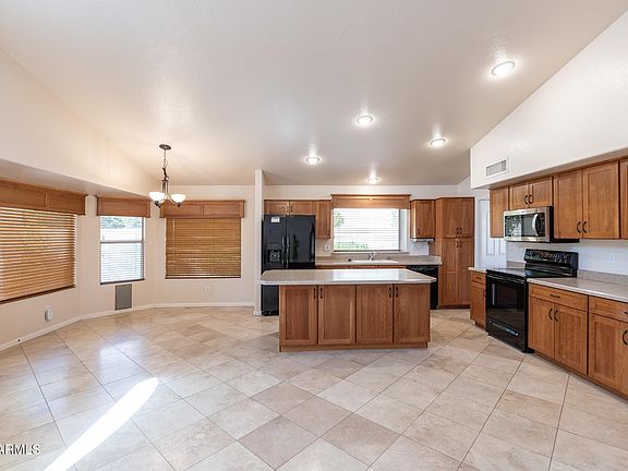 4th image of 1524 W ORIOLE Way
